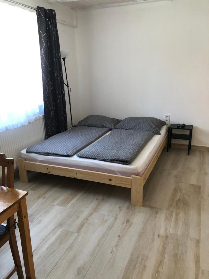 Eden Apartman ハイデゥソボスロー エクステリア 写真